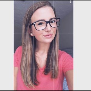 Meet your Posher, Calli